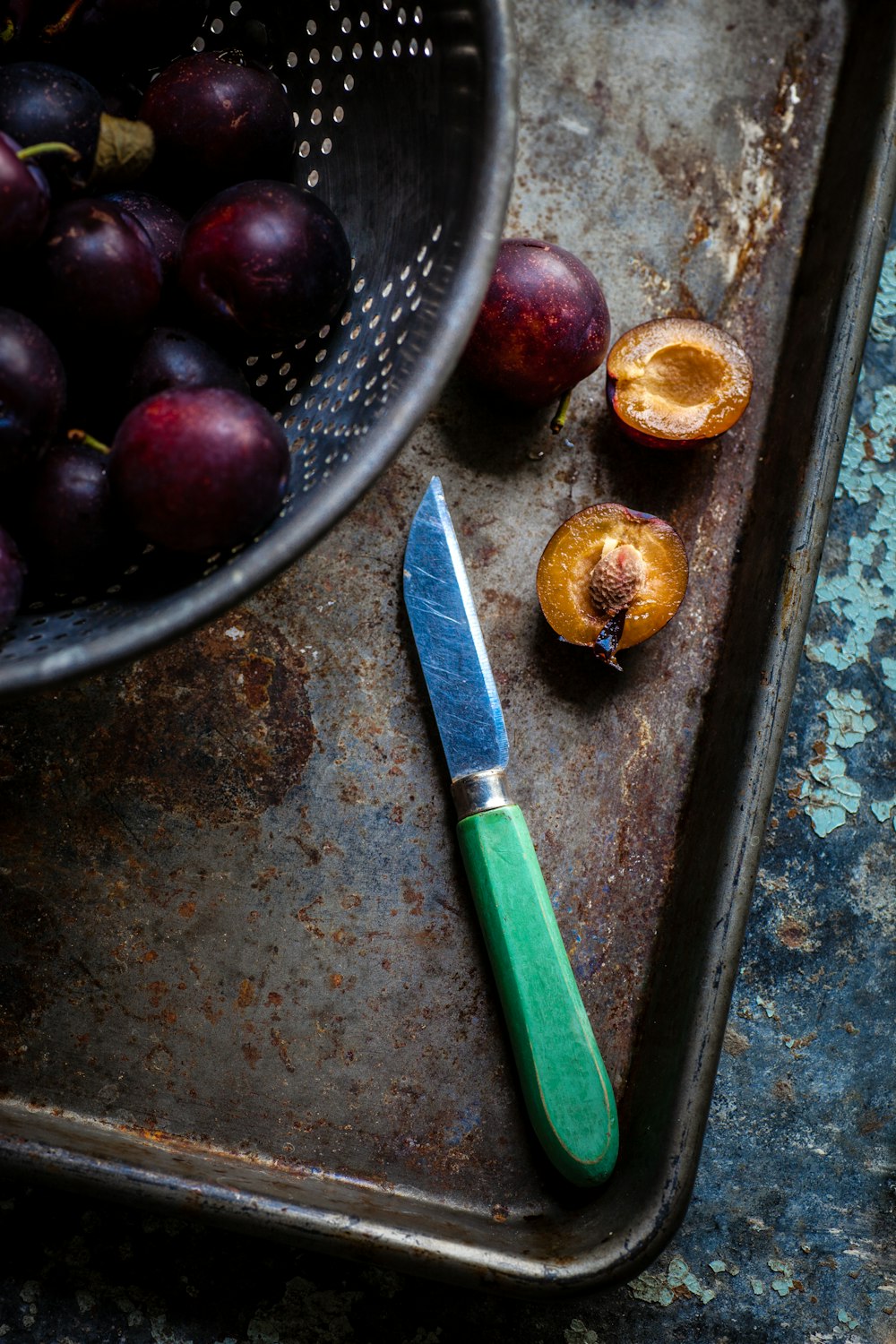 green handled knife