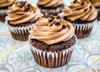 close up photography of cupcakes