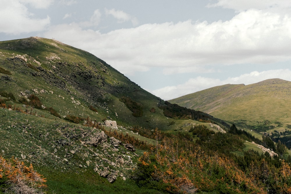 mountain during daytime