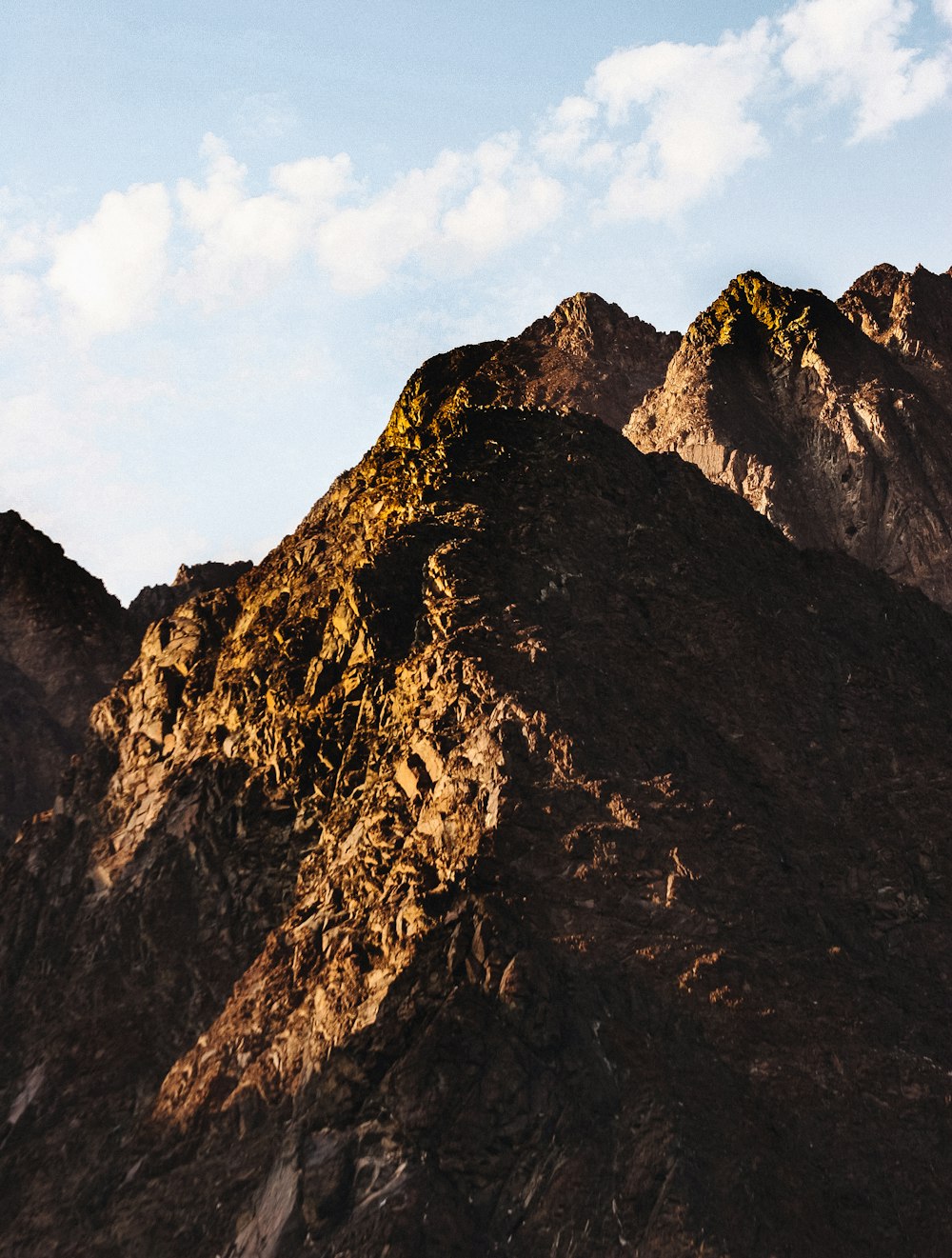 mountain under white sky during daytime