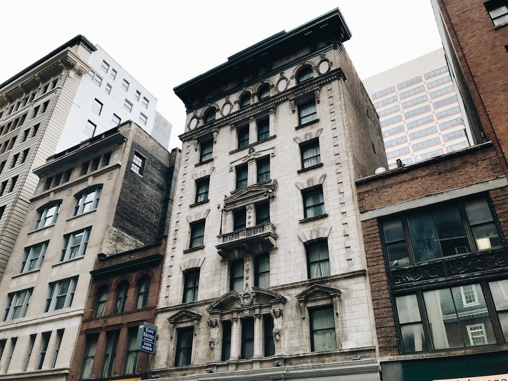 beige and brown concrete buildings