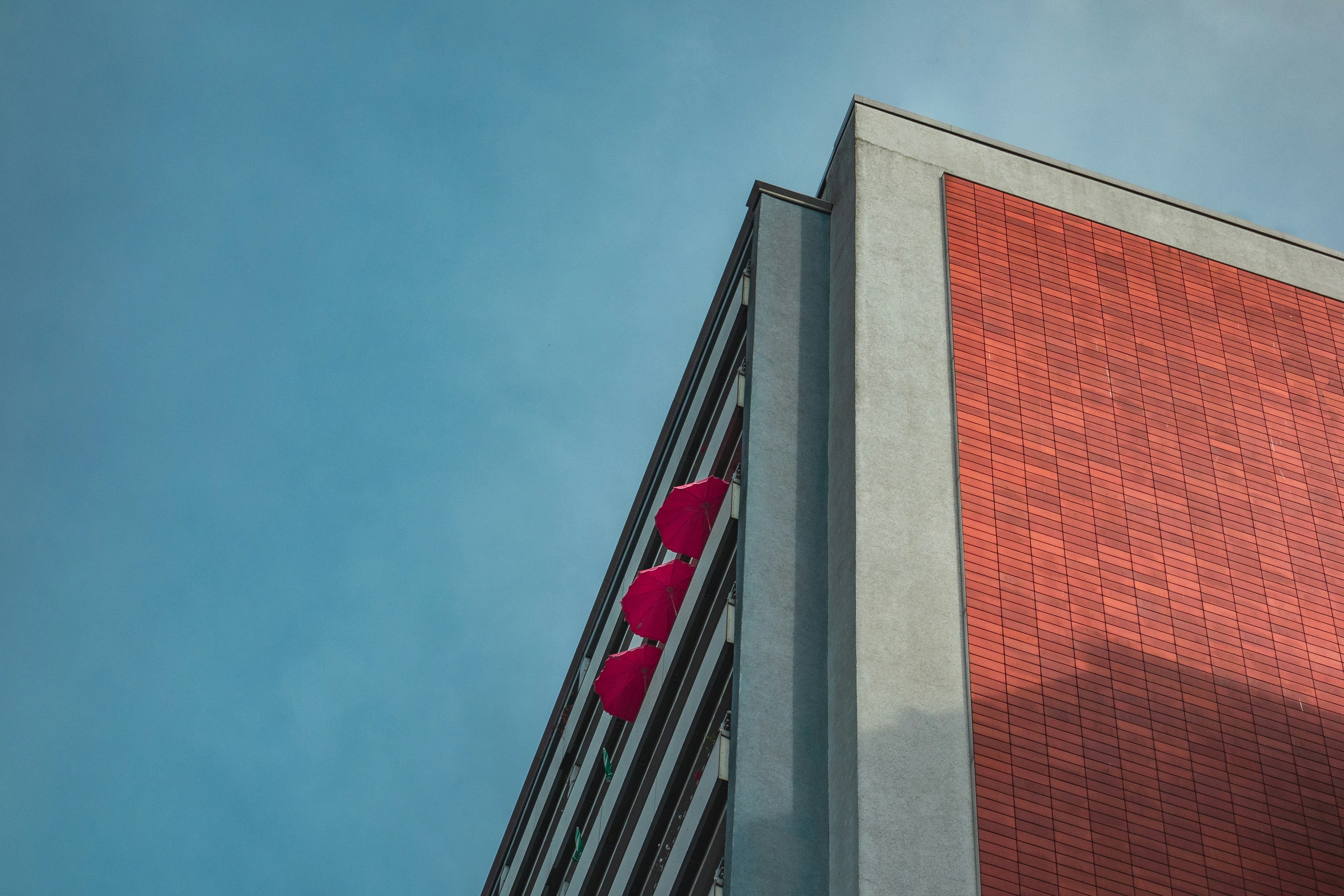 DA Davidson Downgrades REV Group to Neutral, Lowers Price Target to $57