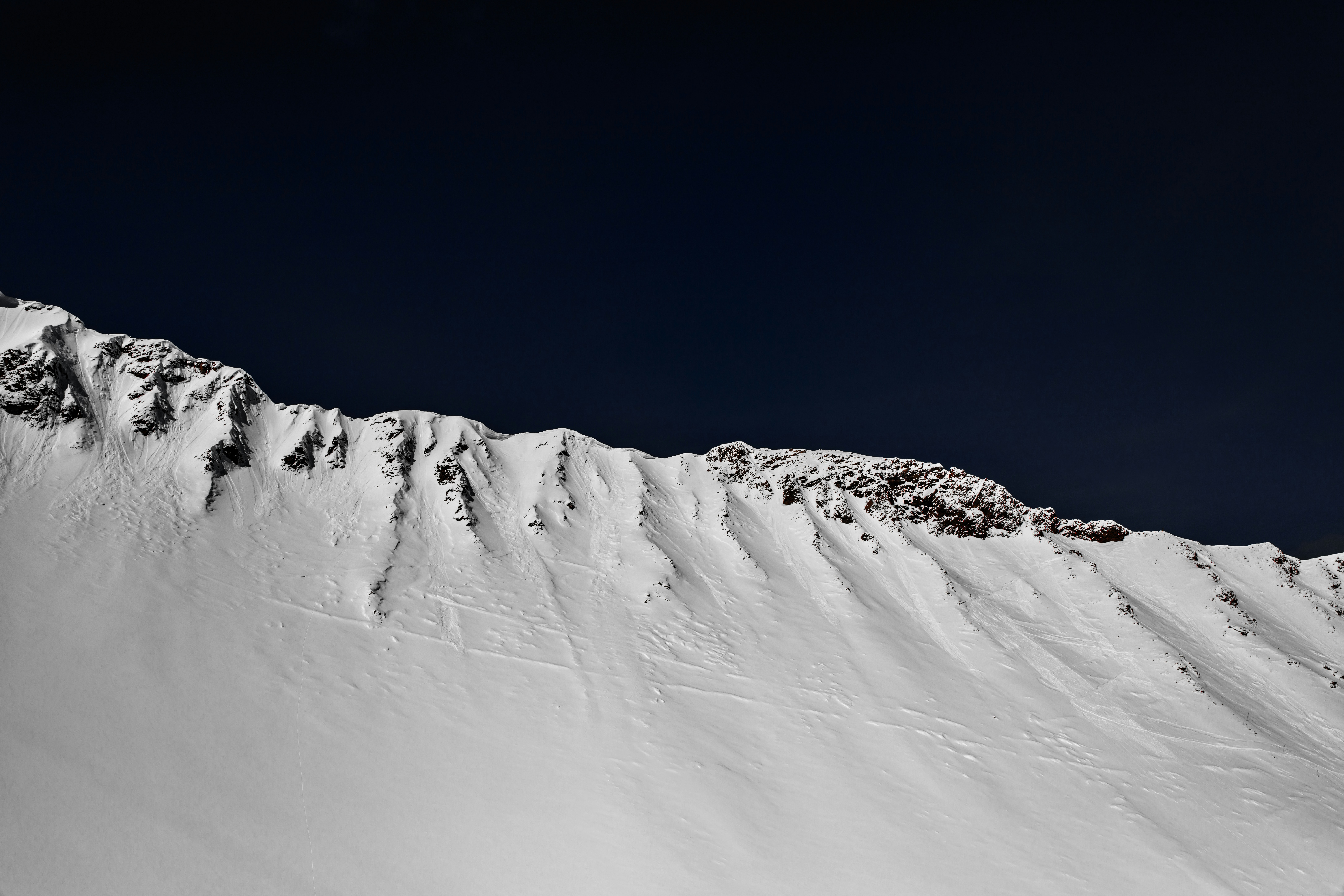 schneebedeckter Berg