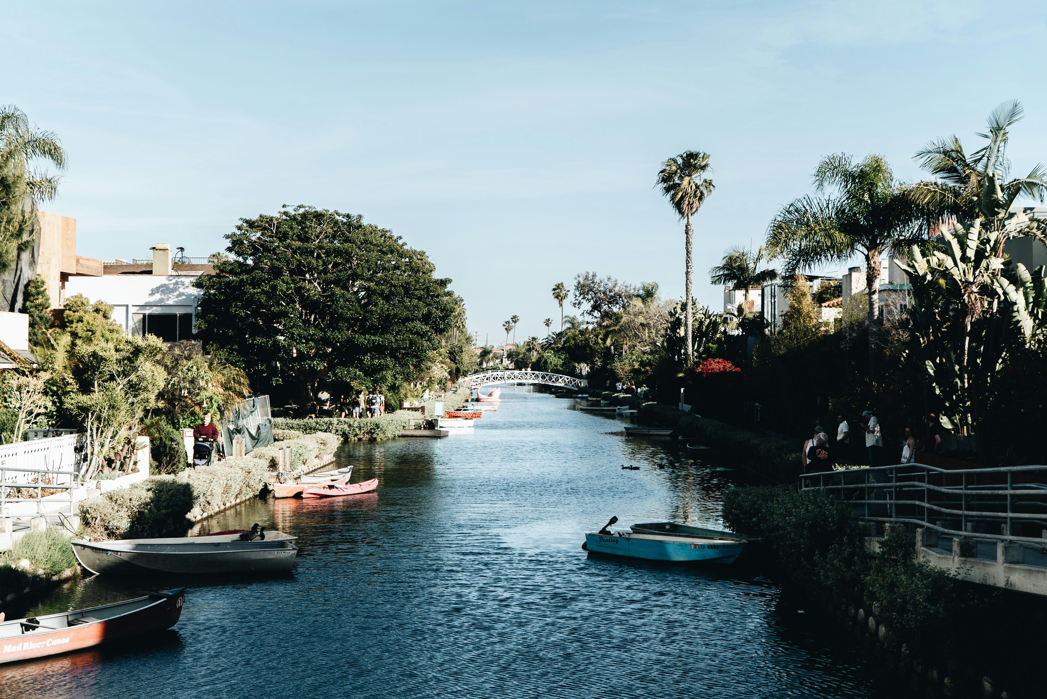 white canoe boat on lake, 