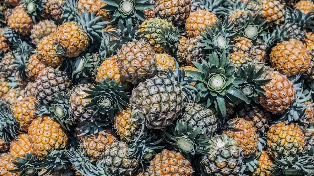 pineapple fruit lot