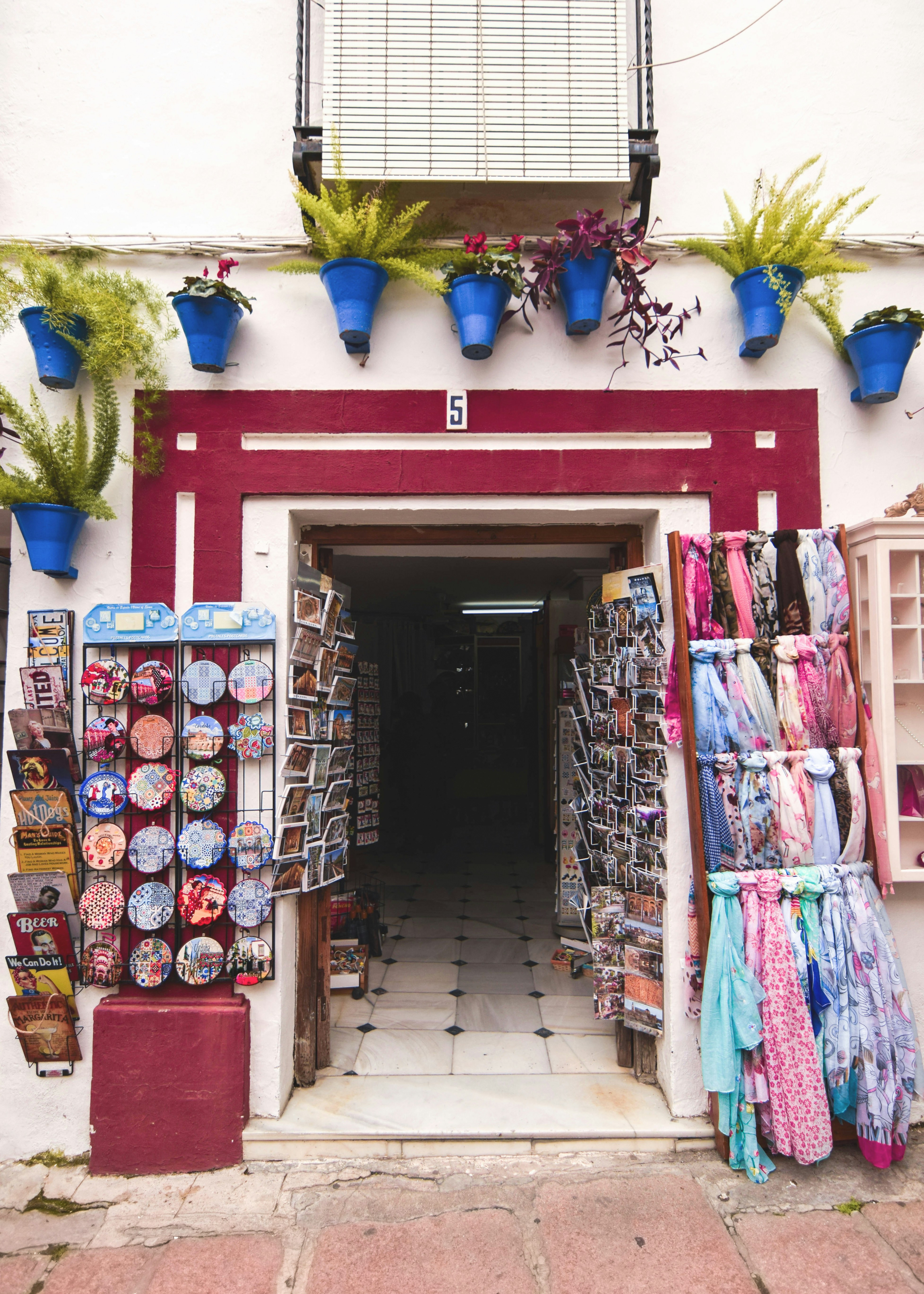 Colorful streets of Cordoba ( Kamila Maciejewska @km_visualstudio)