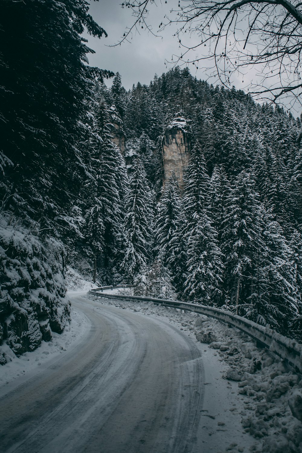 empty curve road