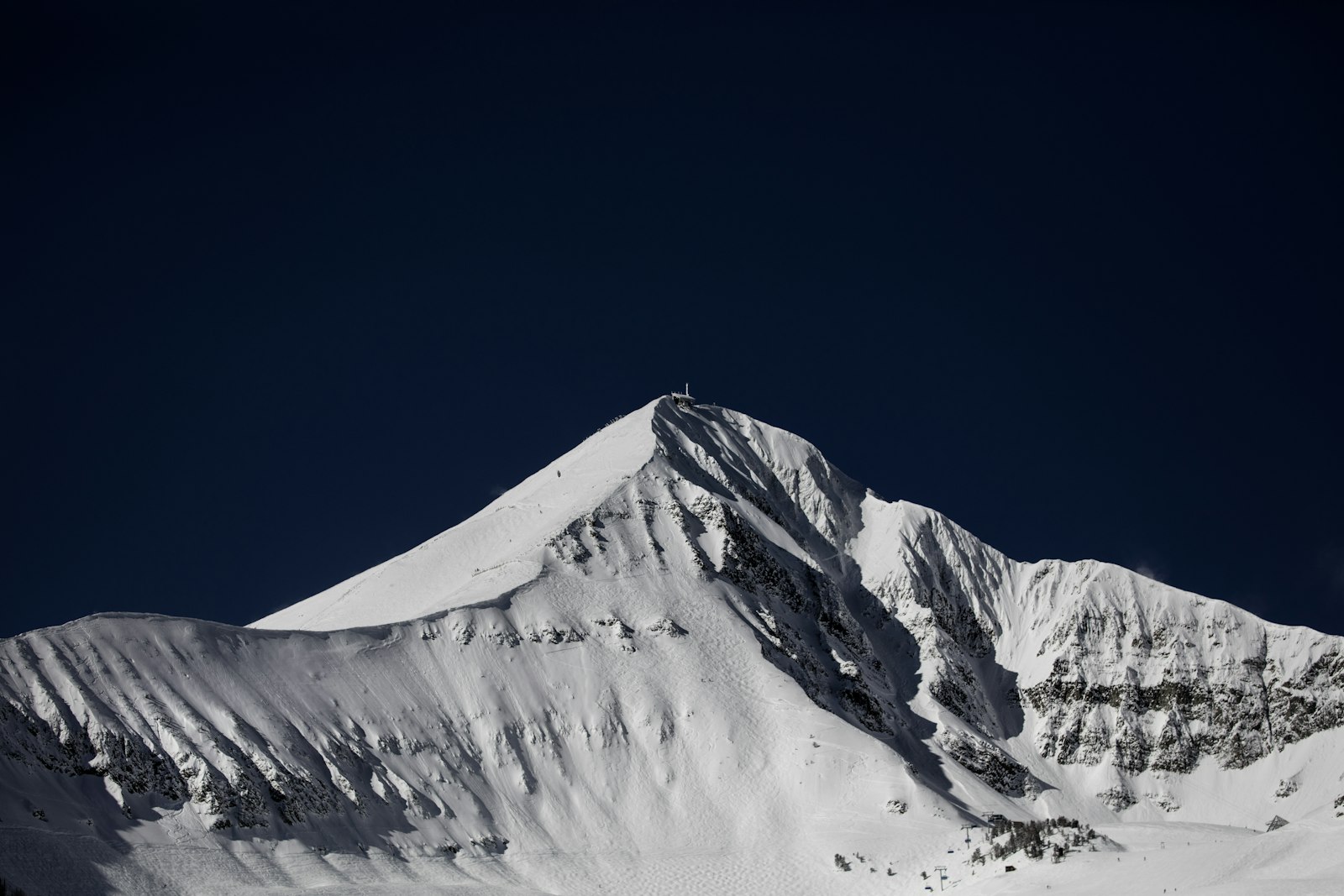 Canon EOS 5DS + Canon EF 100-400mm F4.5-5.6L IS II USM sample photo. Snow-covered mountain photography