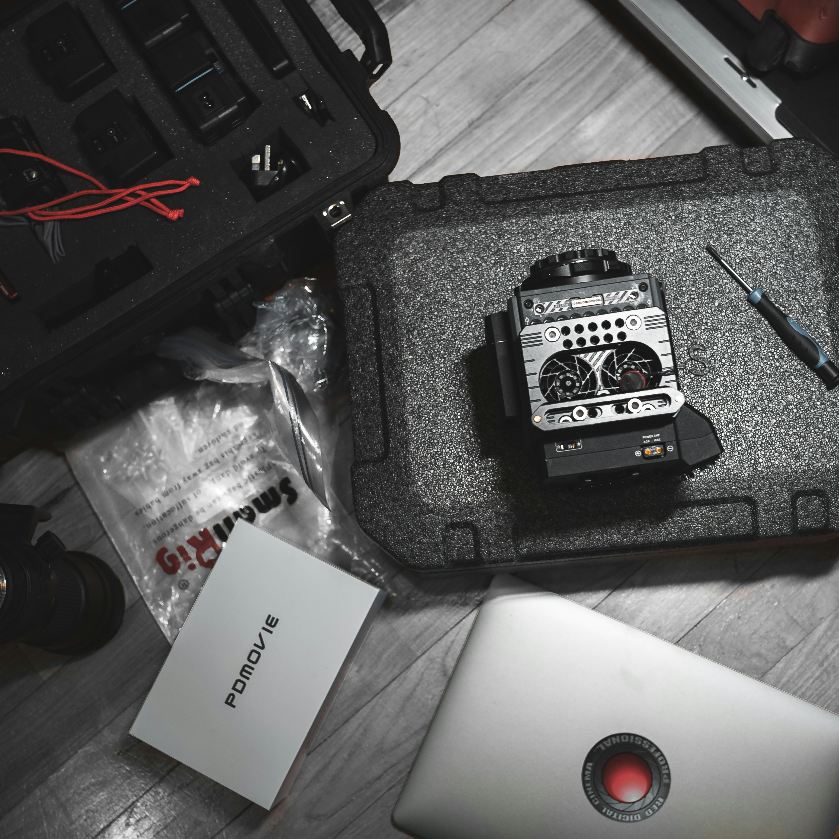 gray camera part on case