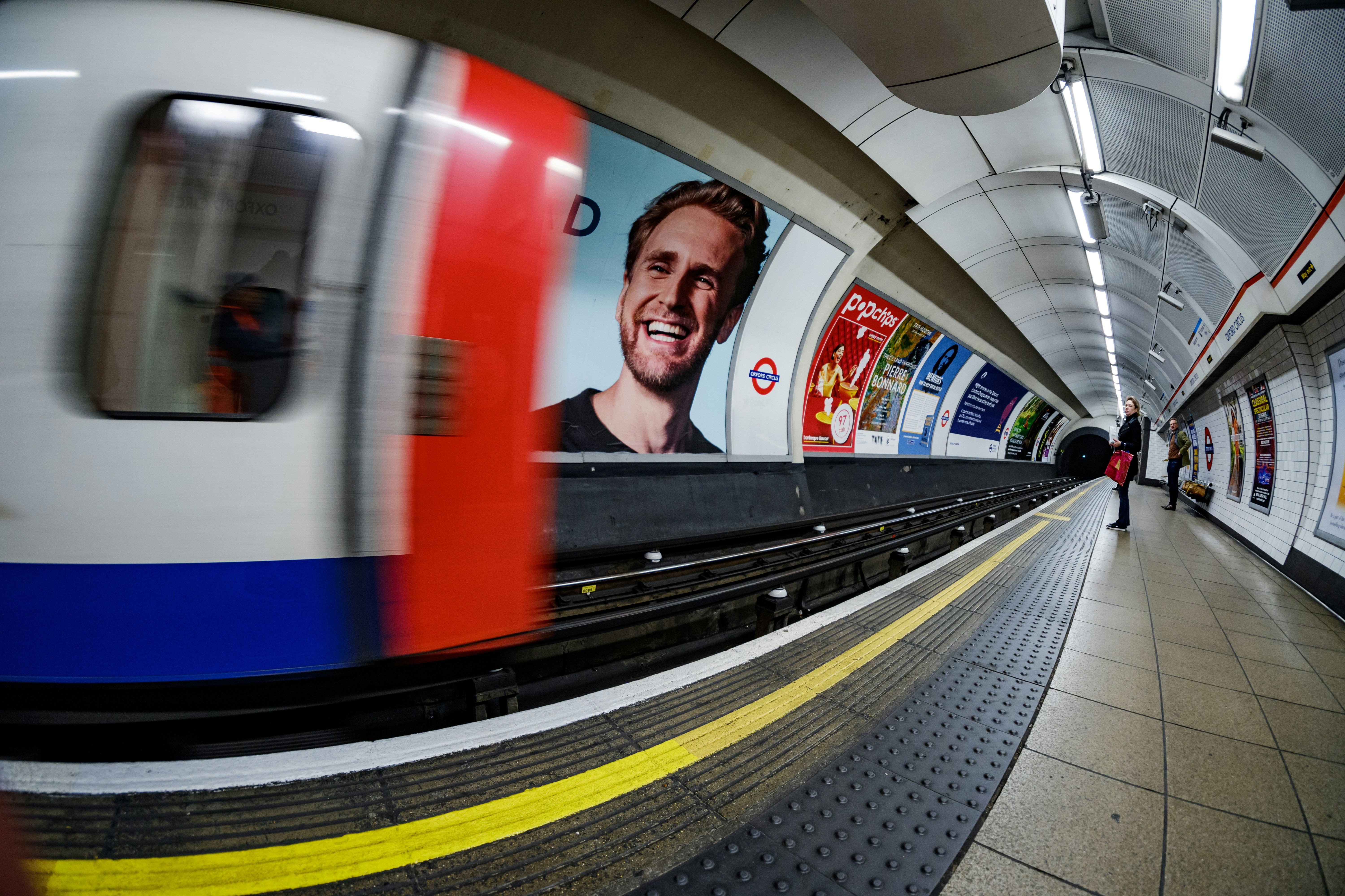 По требованиям визовых центров стран Шенгена в страховой пакет должны входить два риска