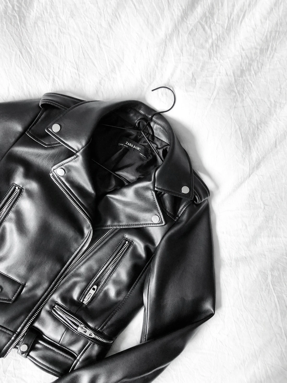 Editorial Label 03