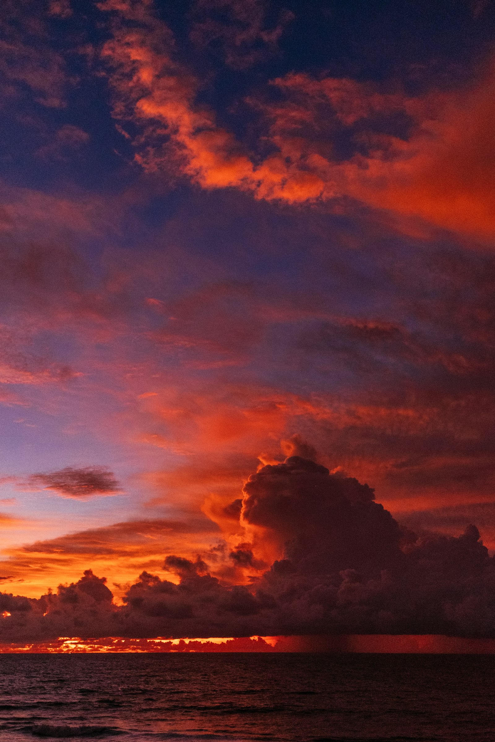 Fujifilm X-H1 + Fujifilm XF 23mm F1.4 R sample photo. Ocean under orange colored photography