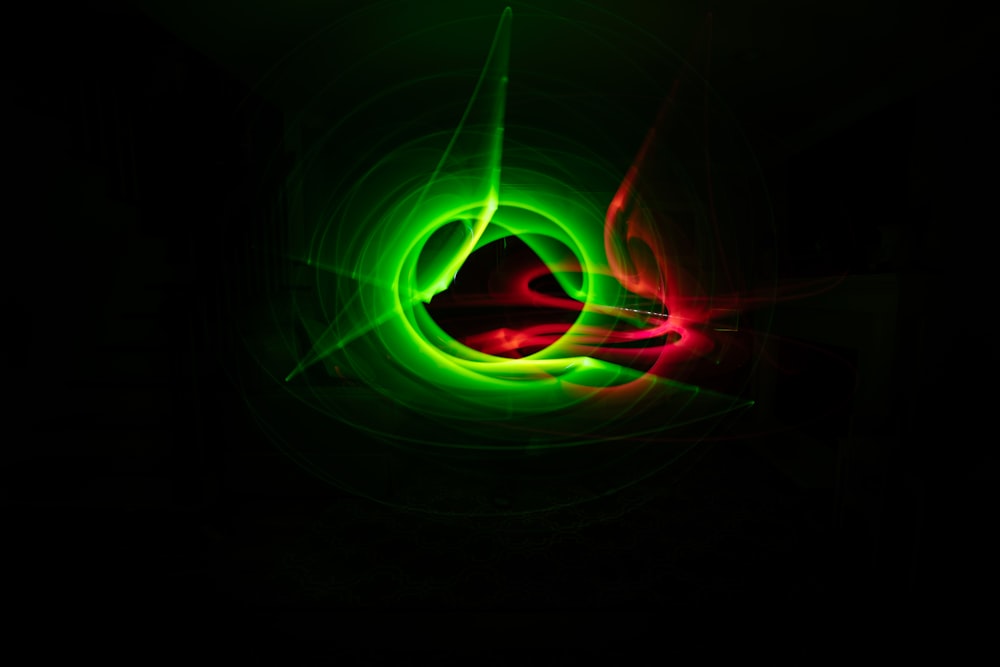 Fond d’écran numérique rouge, noir et vert