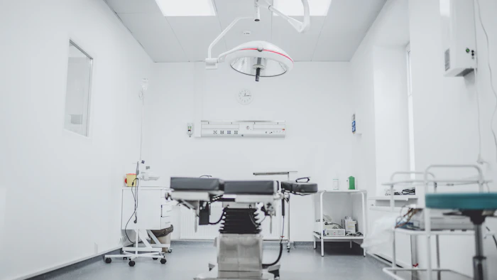 Sala clínica equipada del centro médico