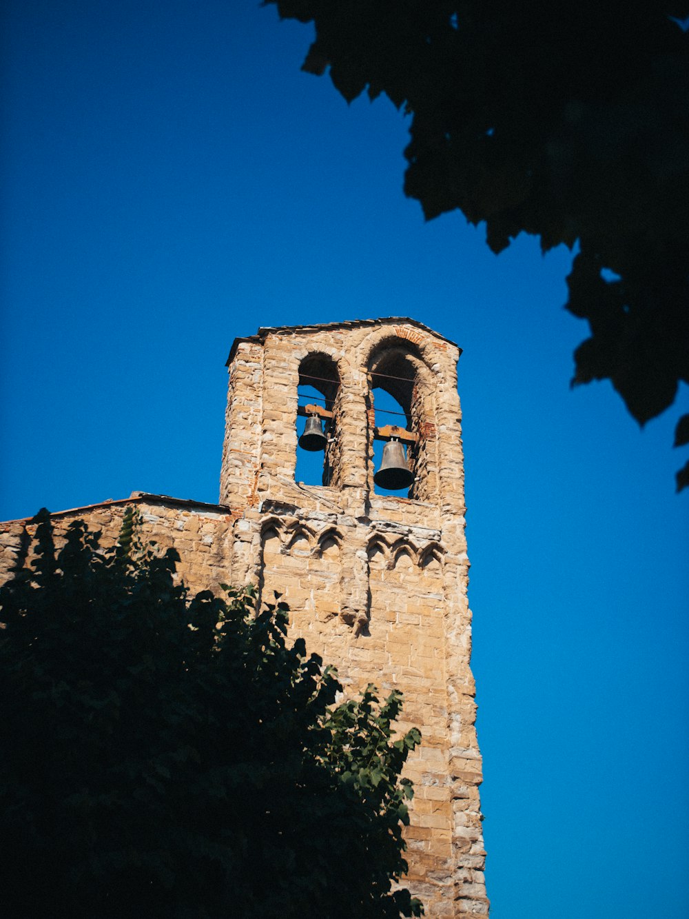 Igreja de tijolos marrons
