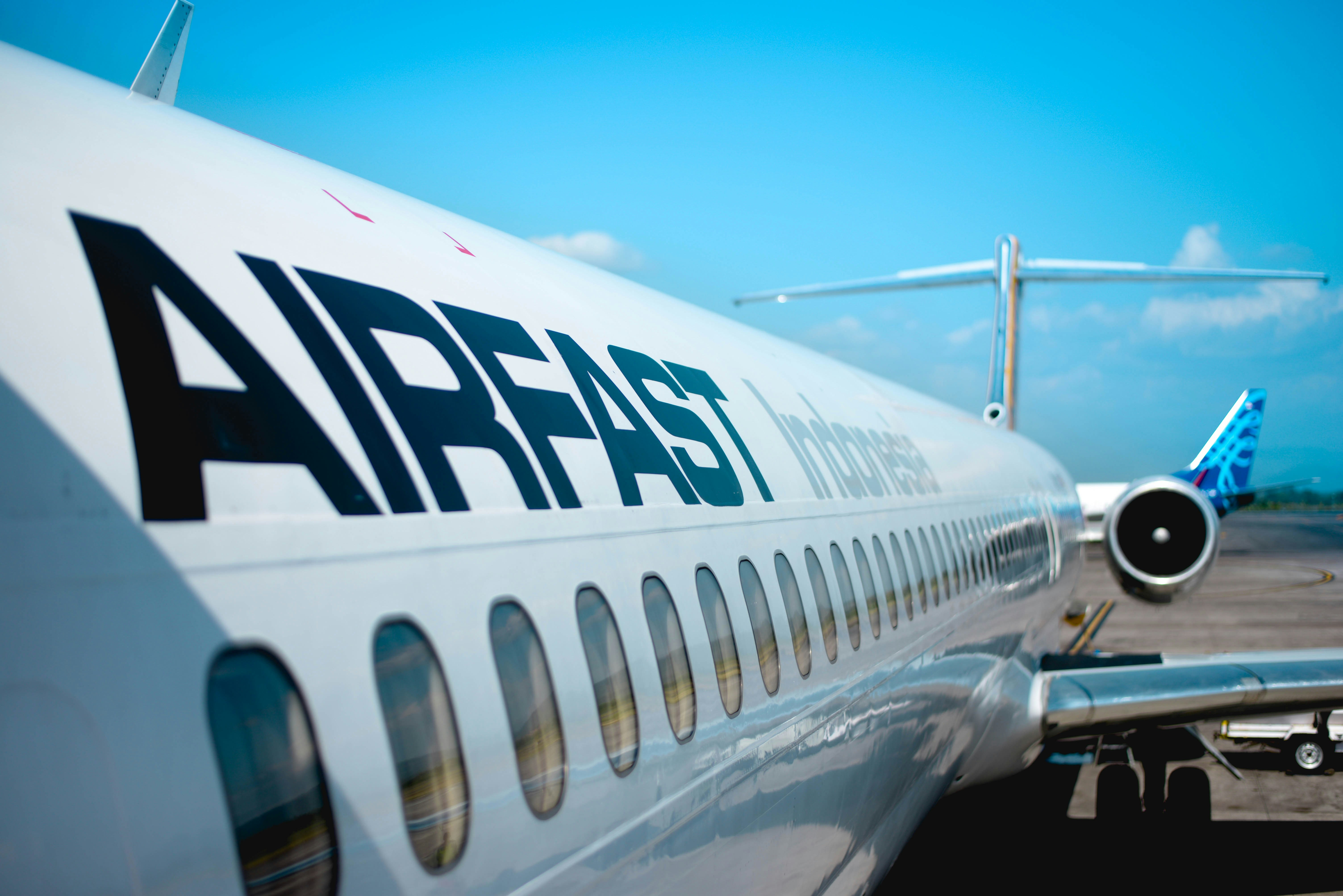 Why Airfares Swing So Much: A Deal Hunter’s Guide to Dynamic Pricing, Demand, and Timing