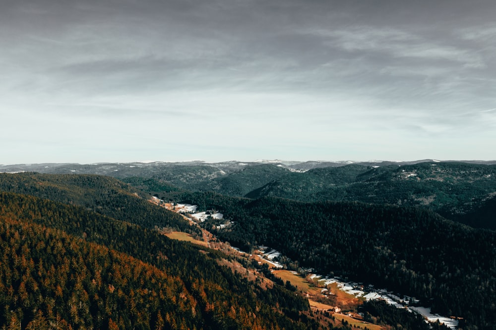 Vue aérienne de la montagne