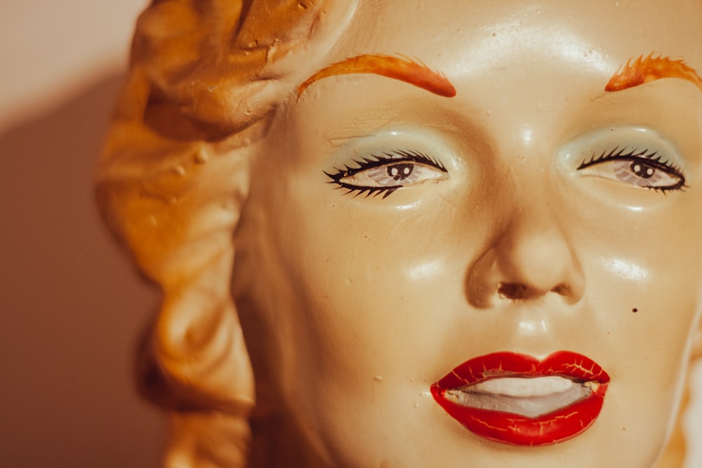 Marilyn Monroe figurine