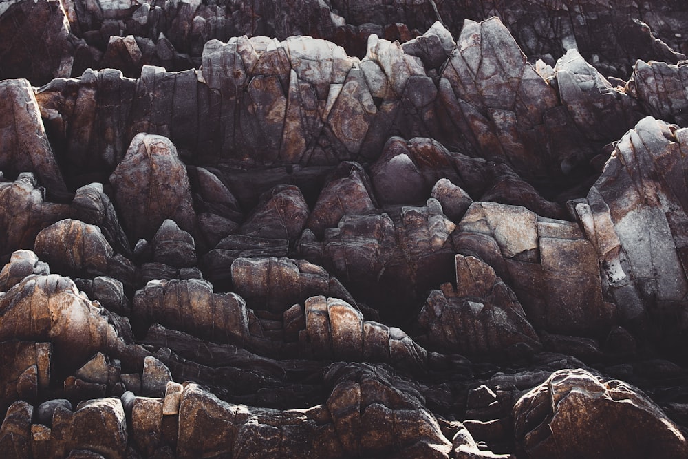 a group of rocks that are next to each other