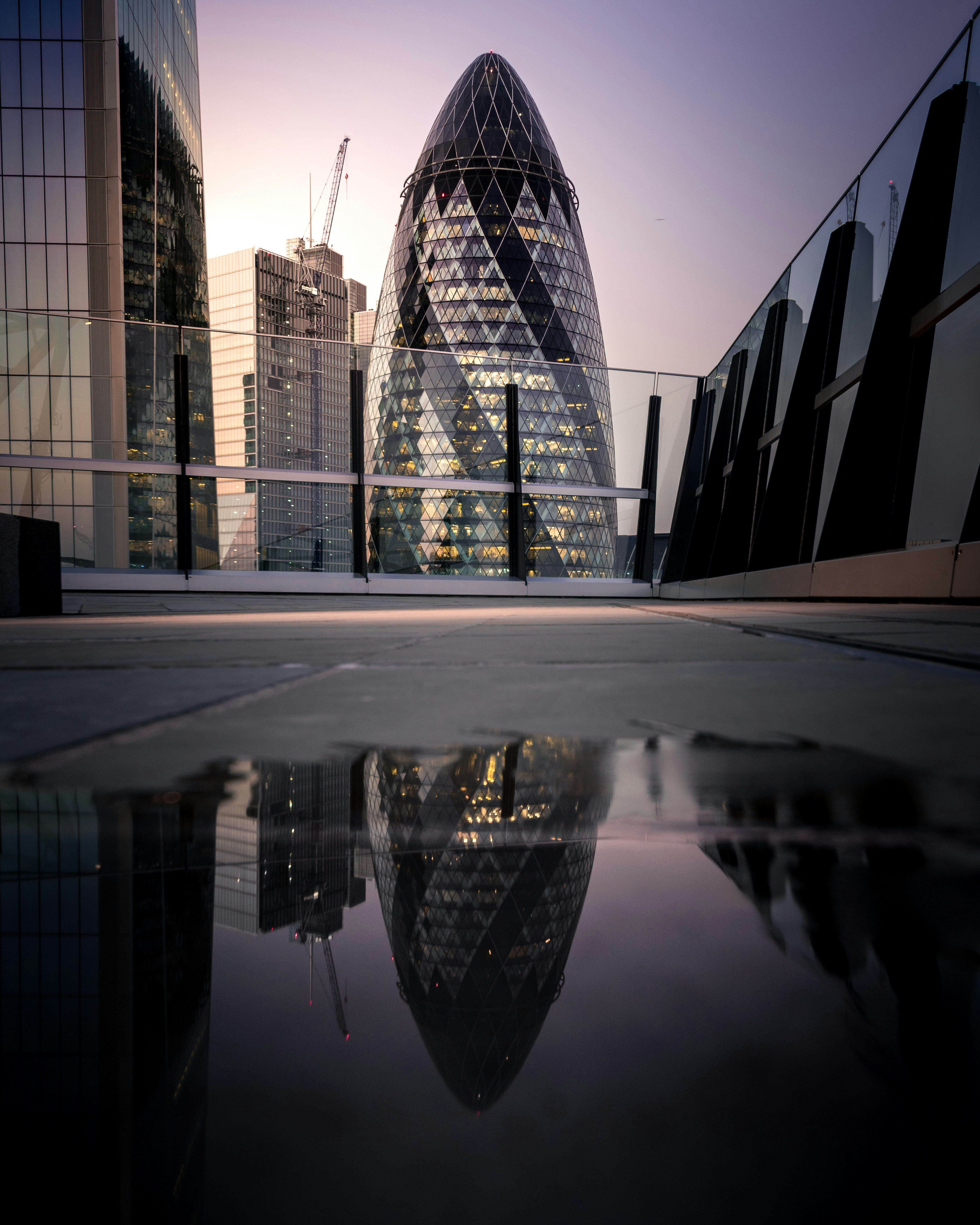 Photo by lachlangowen