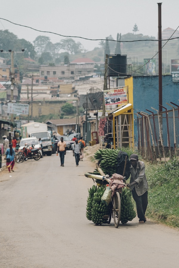 Discover Uganda: Unveiling Customs & Festivals