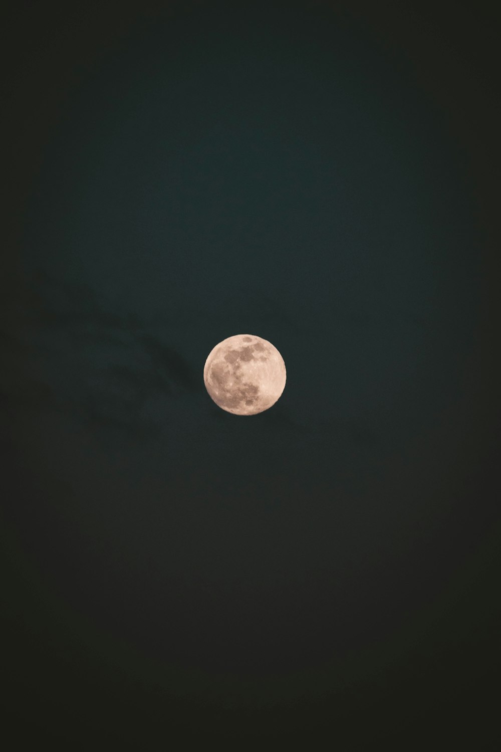 moon during night time