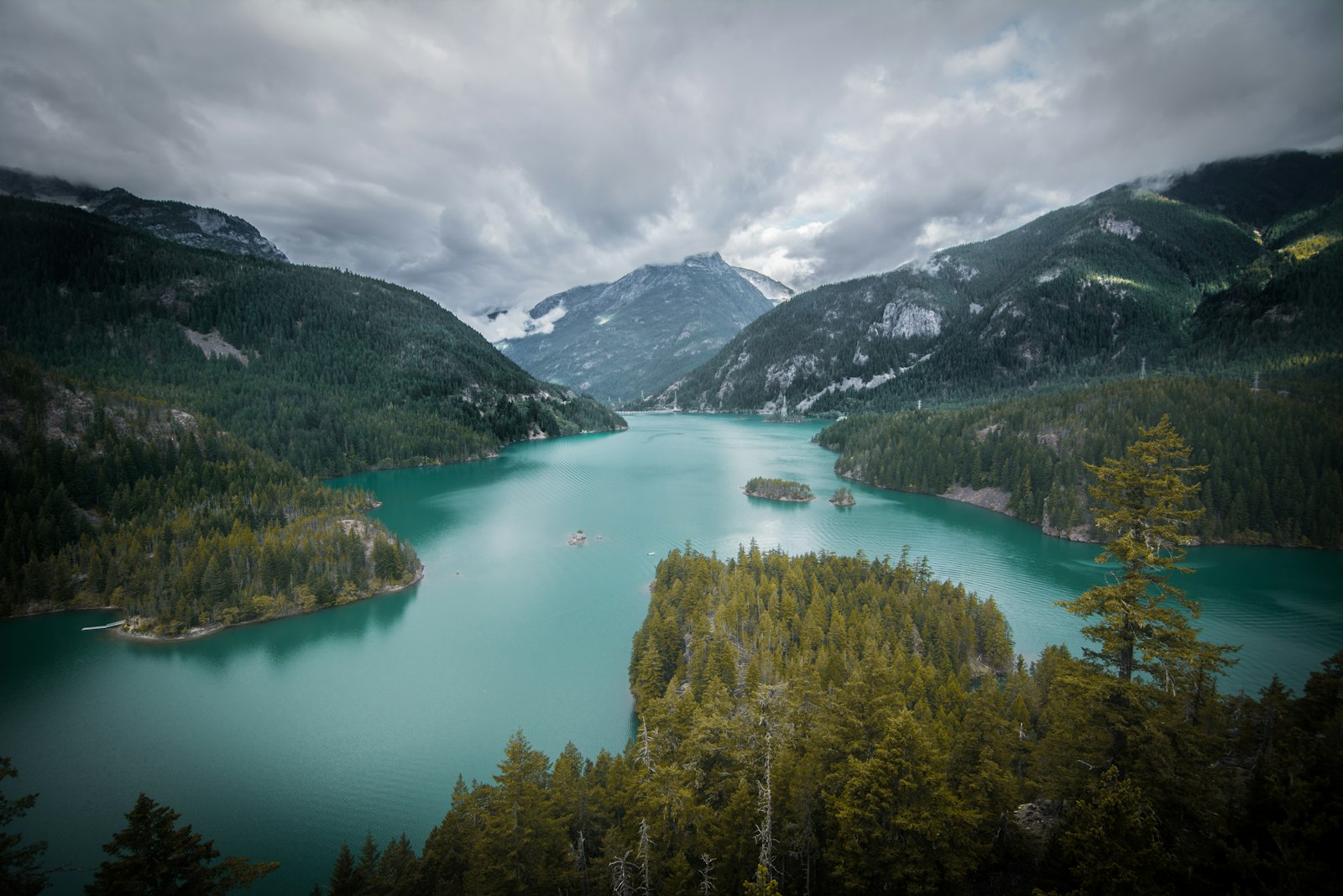 Nikon D7100 + Tokina AT-X Pro 11-16mm F2.8 DX sample photo. Blue lake during daytime photography