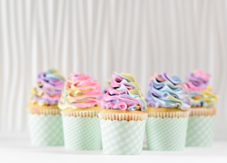 five cupcake