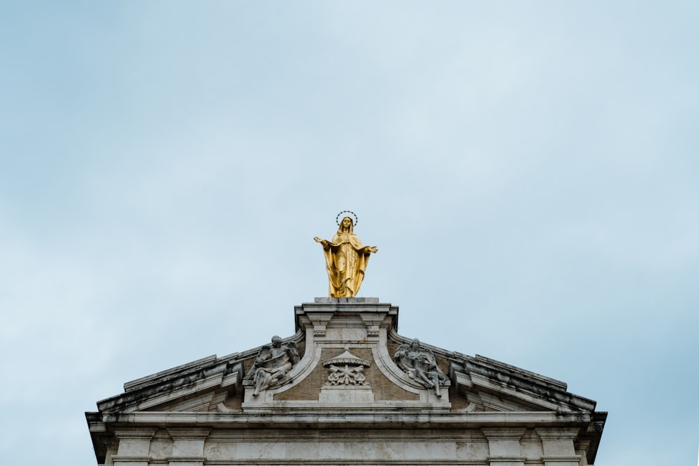 woman statue