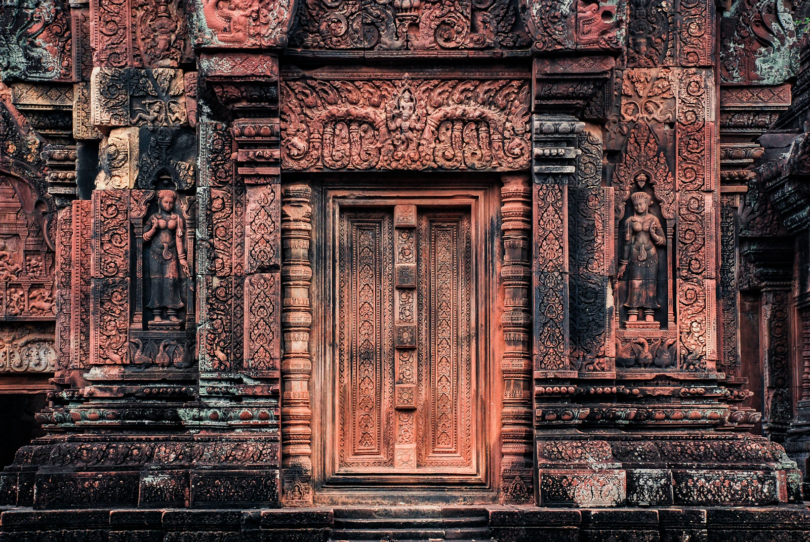 Banteay Srei pink sandstone carvings, placeholder photo