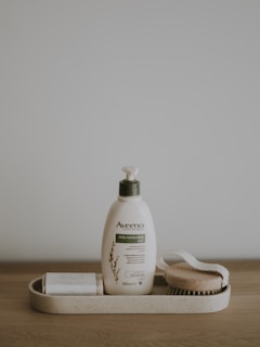 white Aveena pump bottle