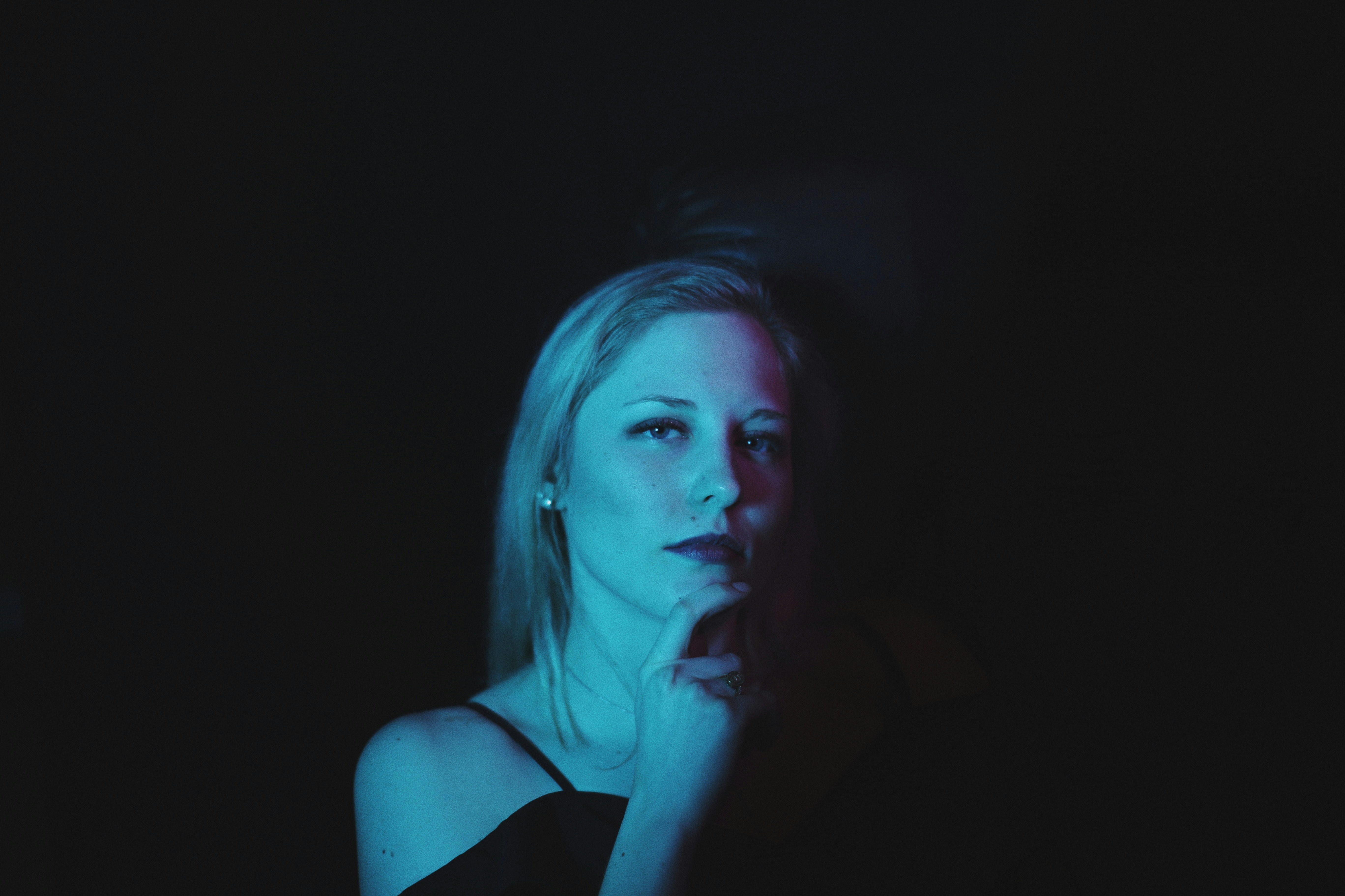 Low Light Photography Of Woman Photo Free Human Image On Unsplash