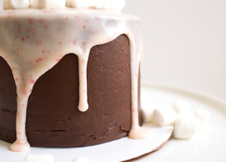 white icing-covered cake