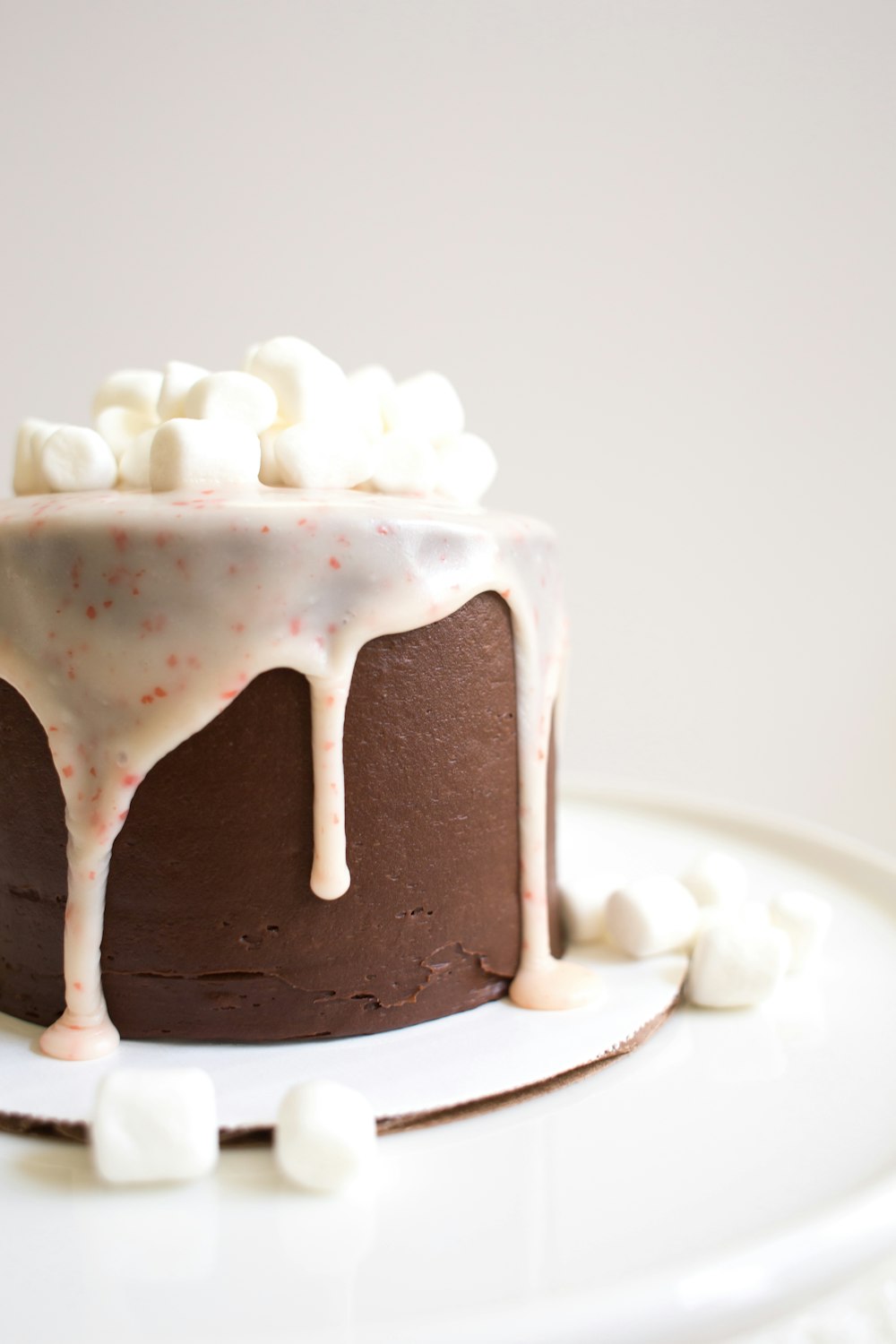 white icing-covered cake