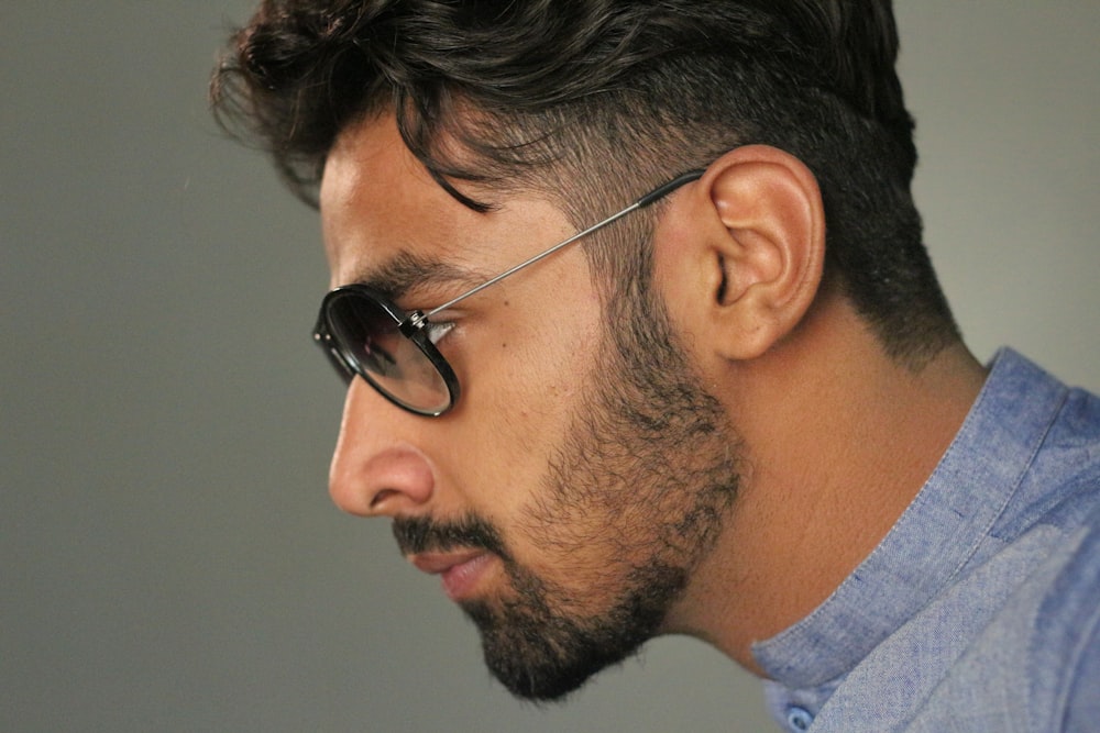 men's black-framed sunglasses