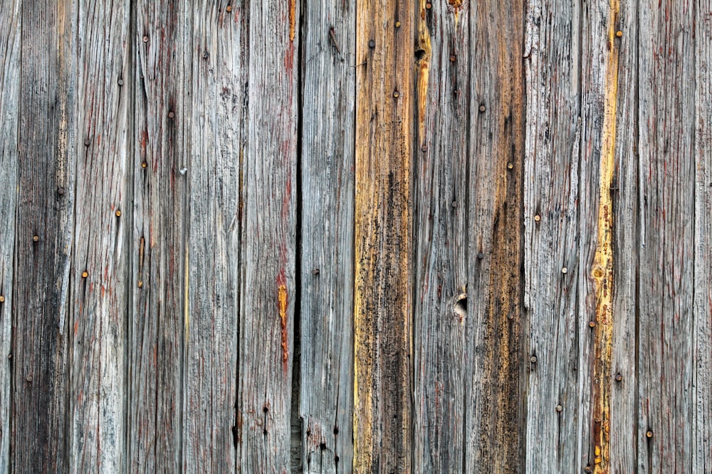 gray and brown wooden pane;