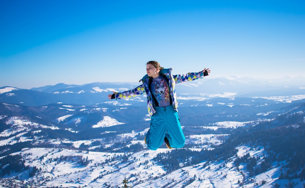 woman doing sky diving during daytime