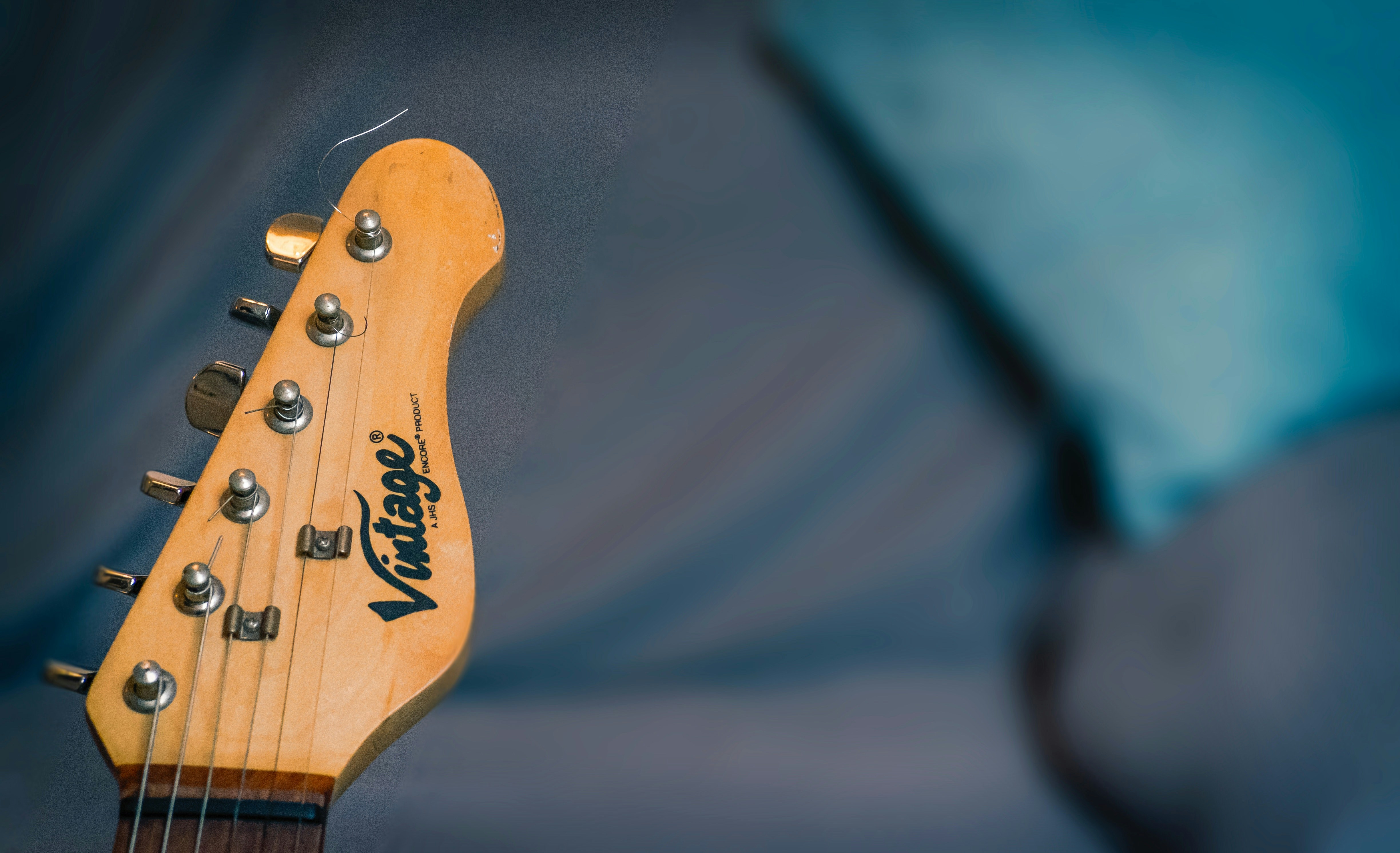 brown Vintage guitar headstock