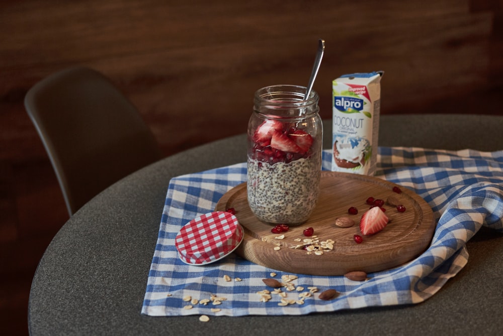 clear glass jar