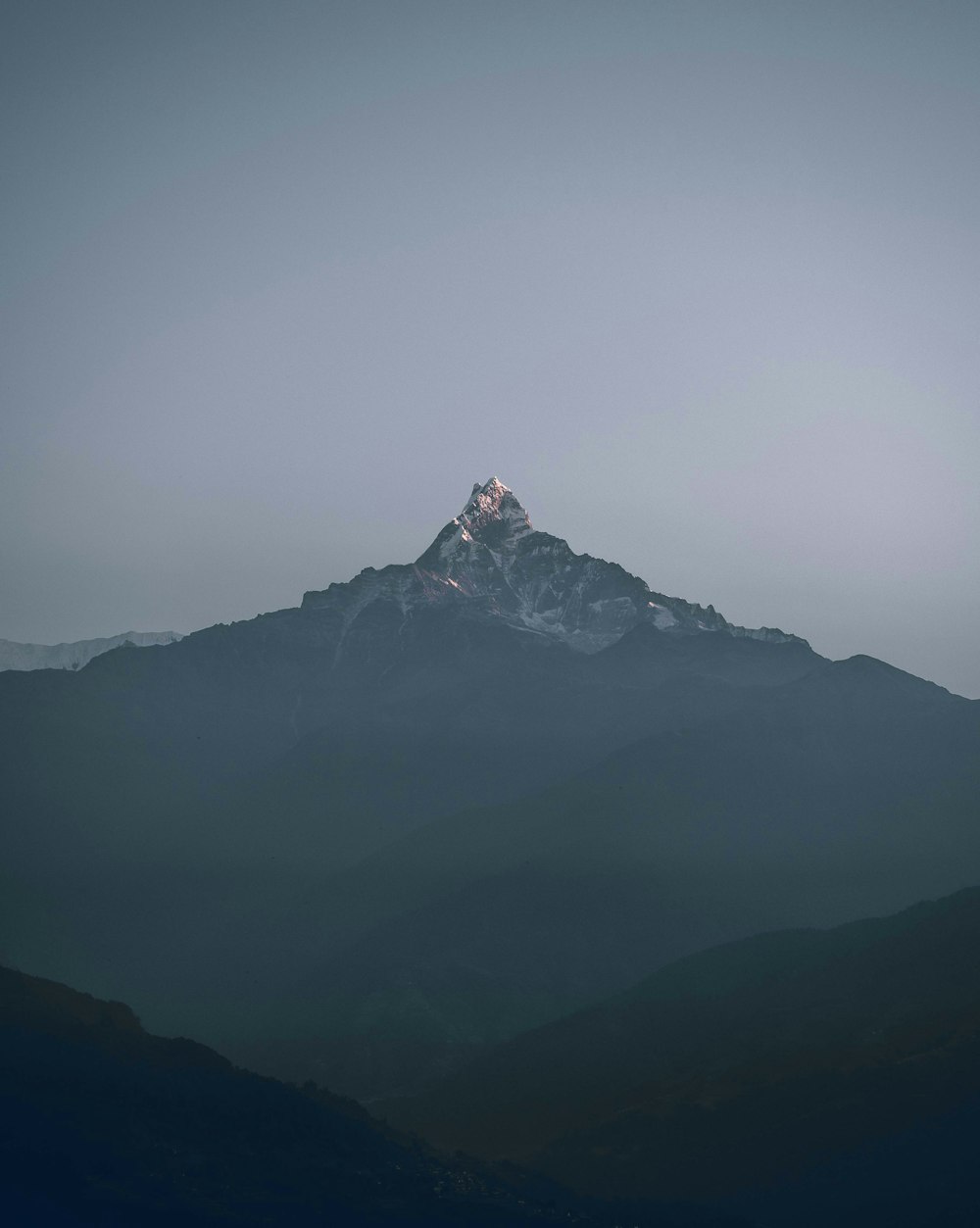 mountain during daytime