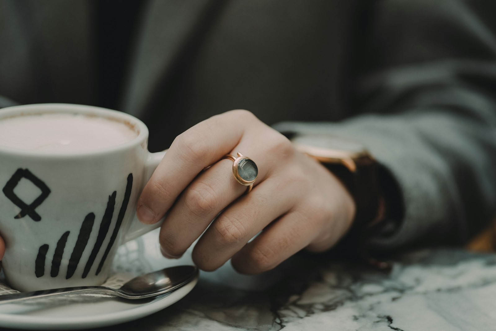 Nikon D750 + Tokina AT-X Pro 100mm F2.8 Macro sample photo. Person holding mug photography