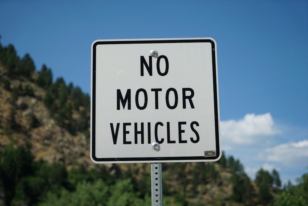 no motor vehicles signaboard