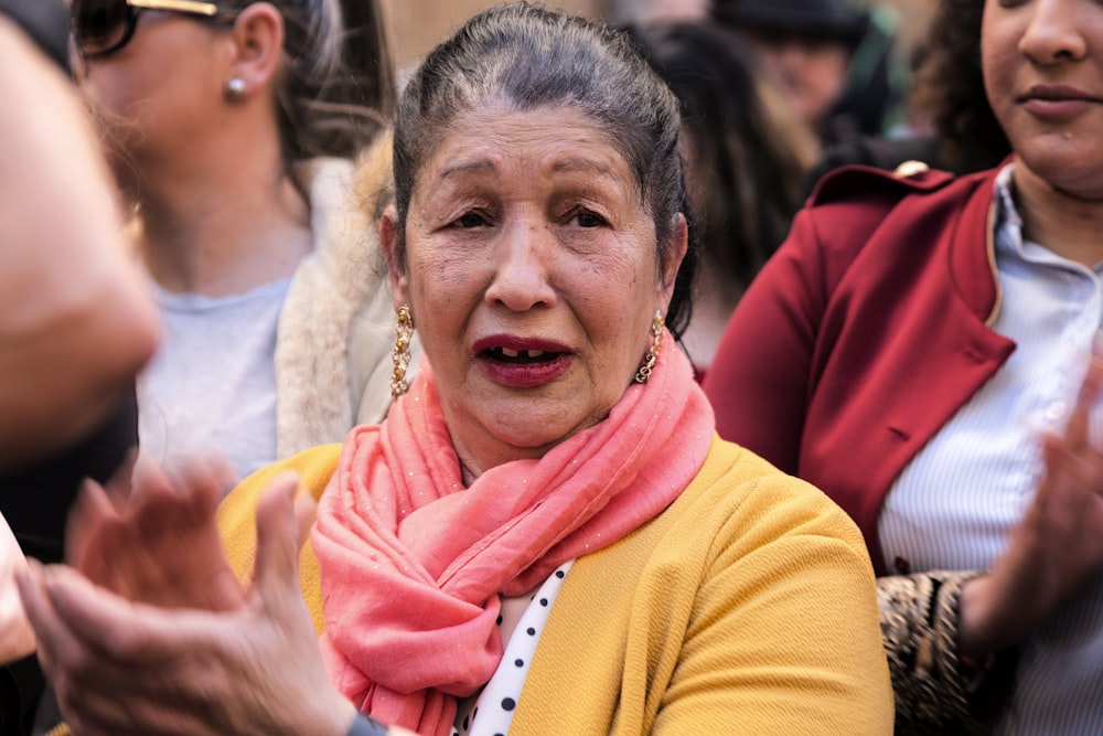 woman clapping hands