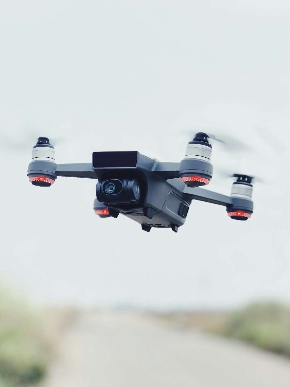 Zeitrafferfotografie einer Drohne im Flug