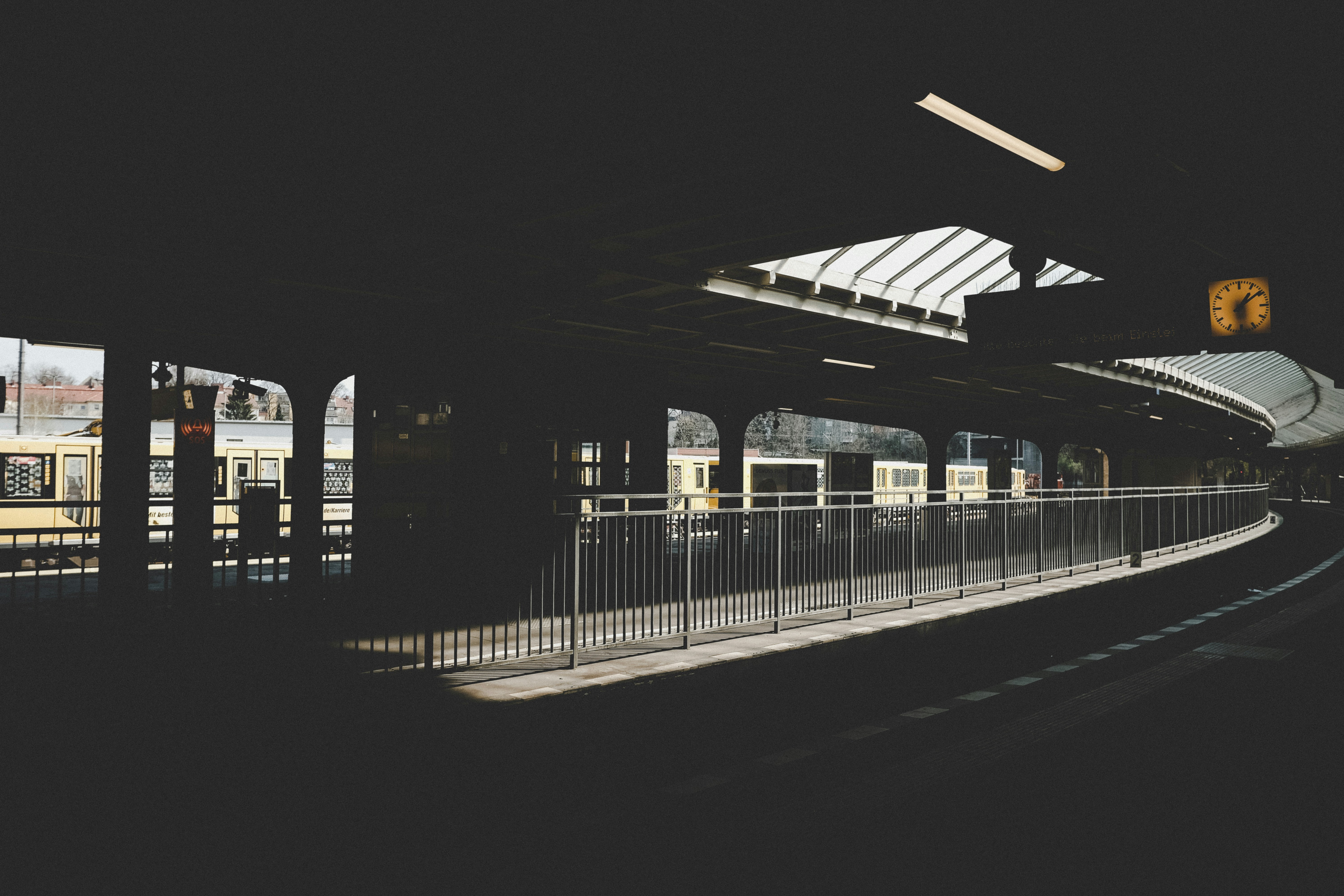 Photo by frederikdanko