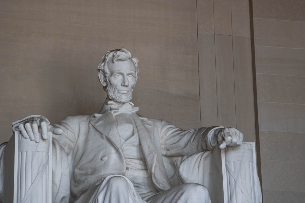 Abraham Lincoln statue