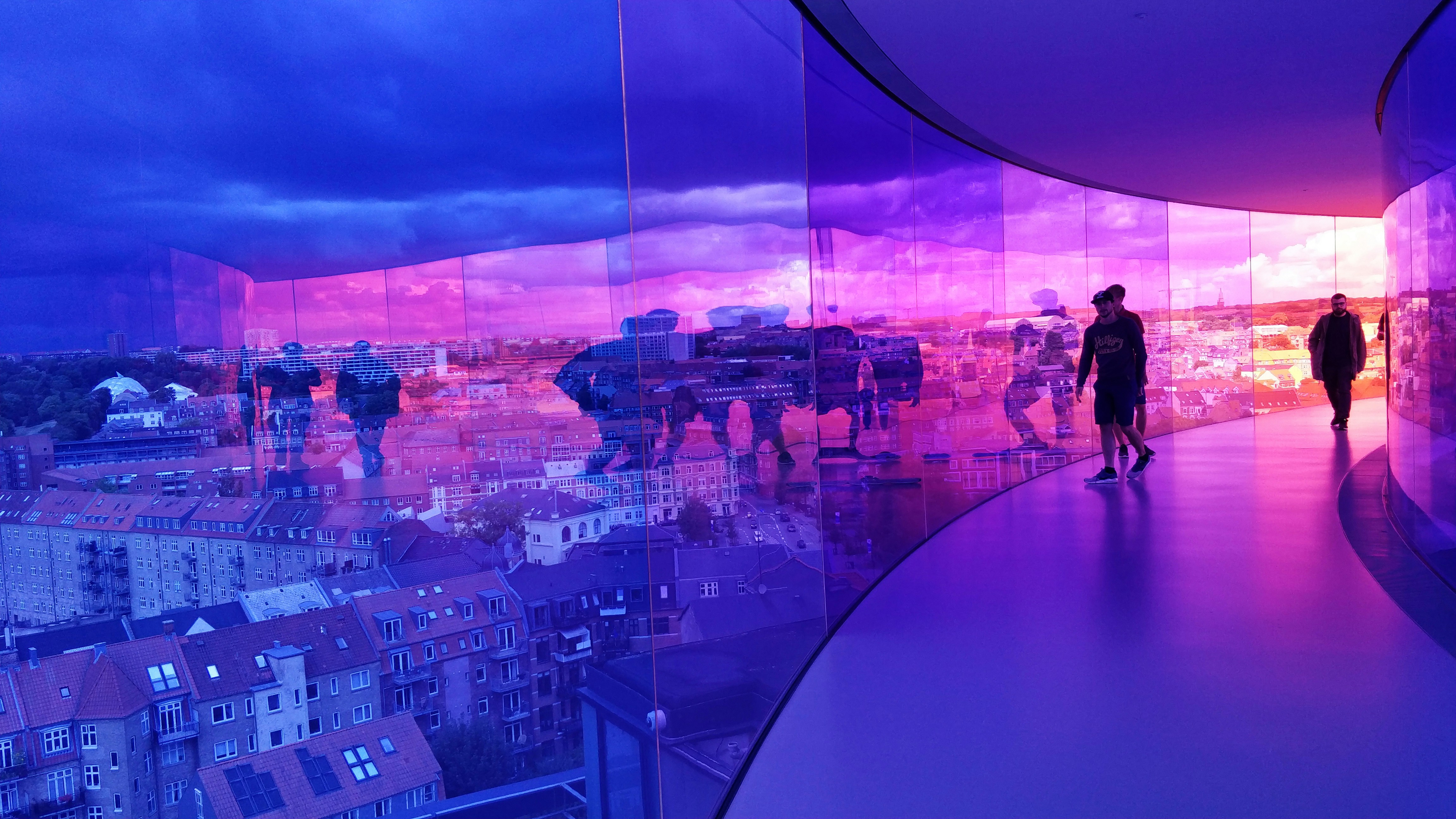 photo-1551814038-046d8e76f44f