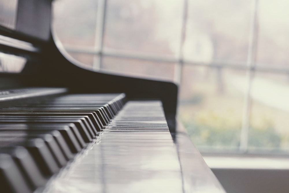 brown upright piano