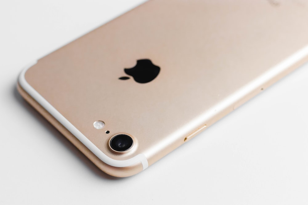 gold iPhone 7