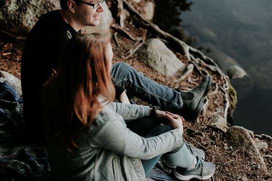 Man and woman talking, stock image by Priscilla Du Preez